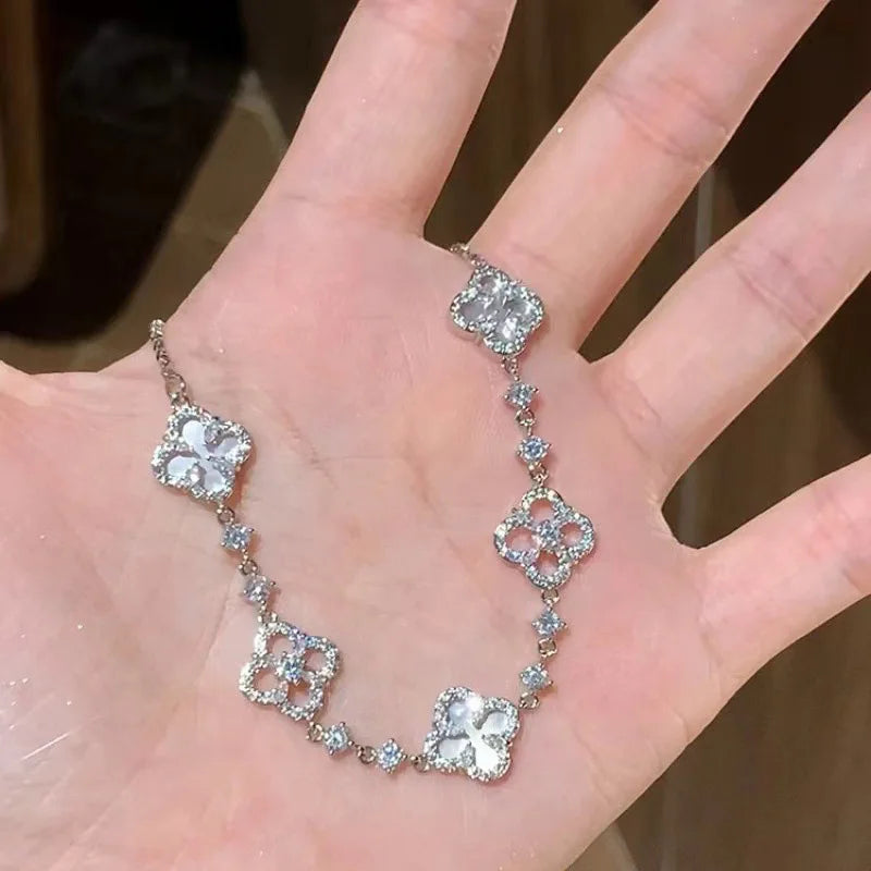 Shine Four-leaf Flower Cubic Zirconia Bracelets for Women Girls Luxury Hollow Designer Elegance Clover Bracelet Jewelry Gifts
