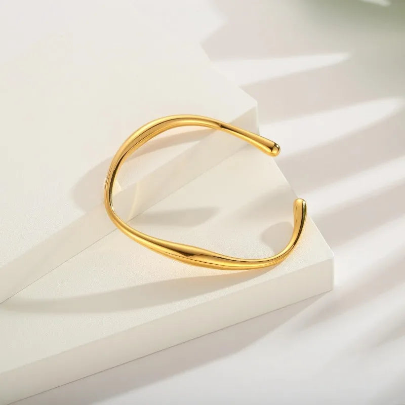 Teardrop Twisted Cuff Bangles Bracelets for Women Adjustable 18K Gold Plated Chunky Open Cuff Bracelet Minimalist Party Jewelry