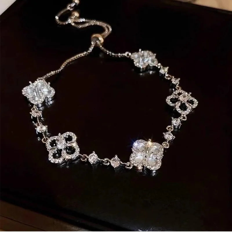 Shine Four-leaf Flower Cubic Zirconia Bracelets for Women Girls Luxury Hollow Designer Elegance Clover Bracelet Jewelry Gifts